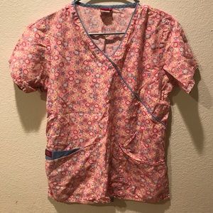 Women’s scrub top